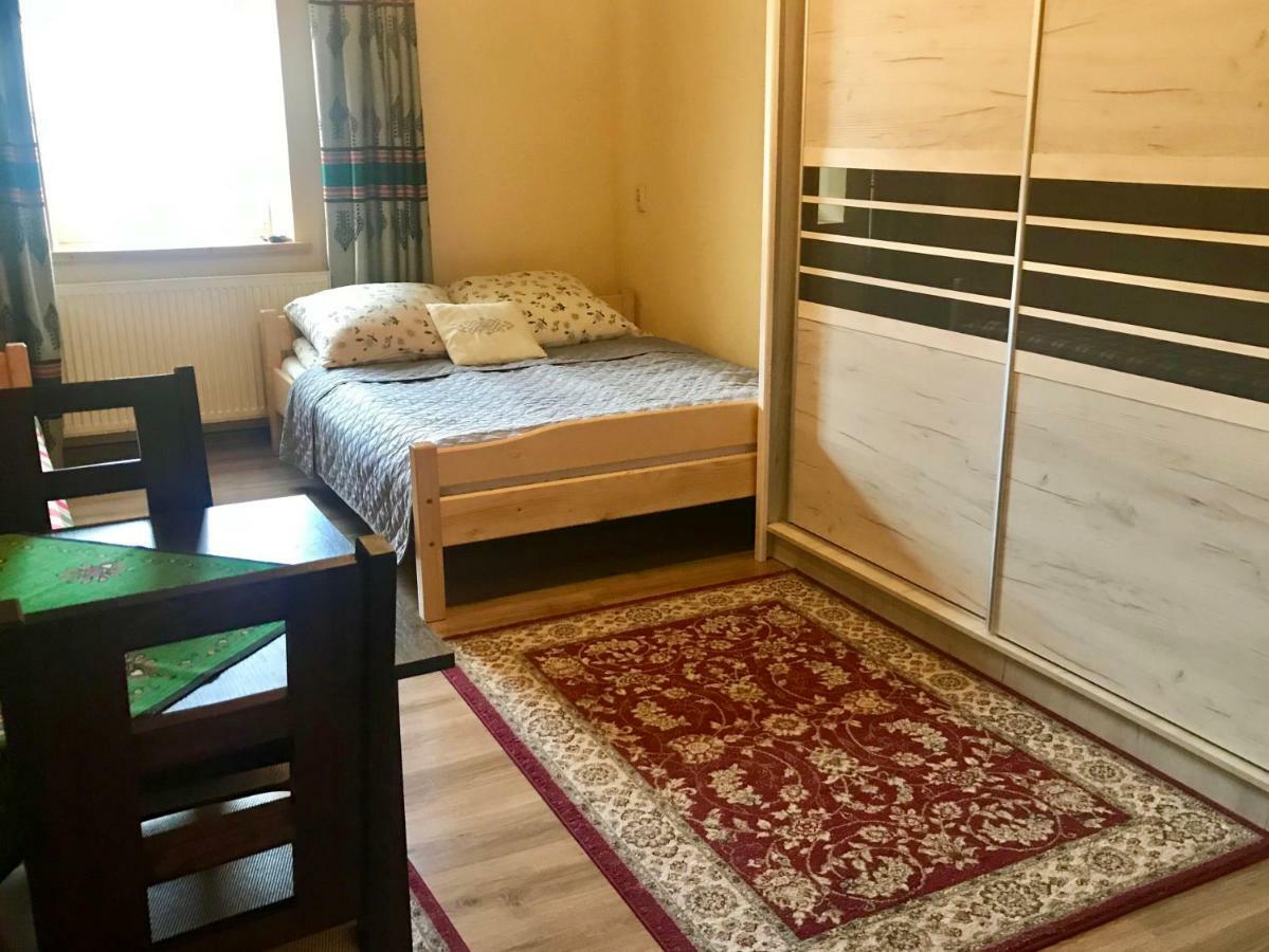 Pokoje Goscinne U Jaska Zab Esterno foto